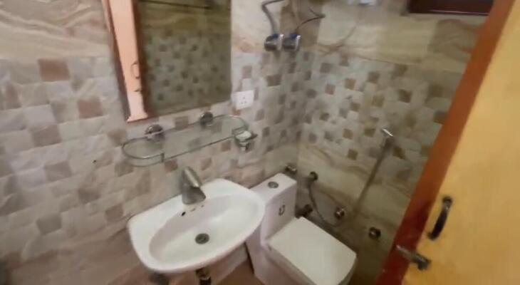 3 BHK Flat in Vasundhara Enclave, Delhi