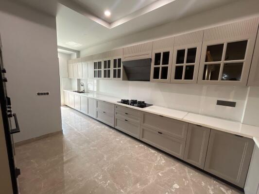 4 BHK Builder Floor in Nirvana Country, Gurgaon