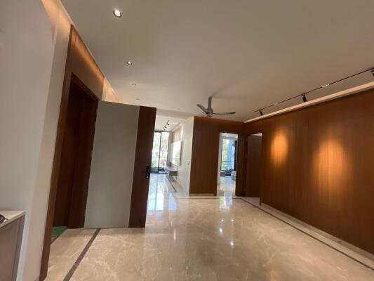 4 BHK Builder Floor in Nirvana Country, Gurgaon