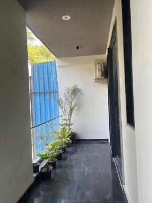 4 BHK Builder Floor in Nirvana Country, Gurgaon