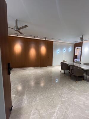 4 BHK Builder Floor in Nirvana Country, Gurgaon