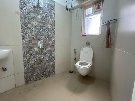2 BHK Flat in Malad West, Mumbai