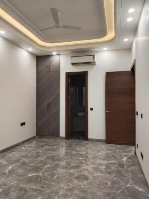 3 BHK Builder Floor in Kailash hills, Delhi