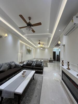 4 BHK Flat in Pakhowal Road, Ludhiana