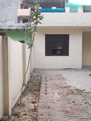 Residential land / Plot in Sector 31, Greater Noida