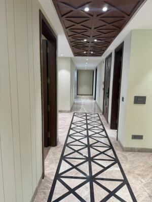 4 BHK Builder Floor in South Extension 2, Delhi