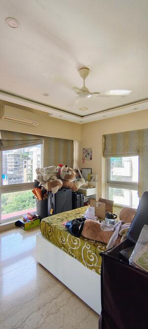 3 BHK Flat in Khar West, Mumbai