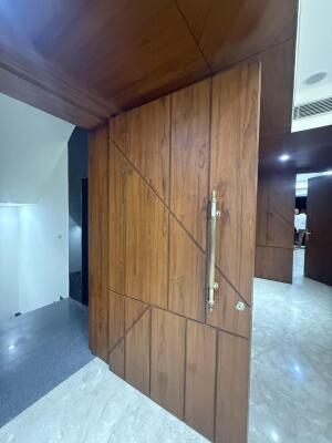 4 BHK Builder Floor in South City 1, Gurgaon