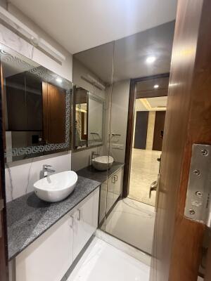 4 BHK Builder Floor in South City 1, Gurgaon