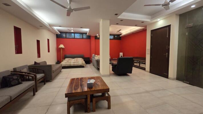 3 BHK Duplex Builder Floor in East of Kailash, Delhi