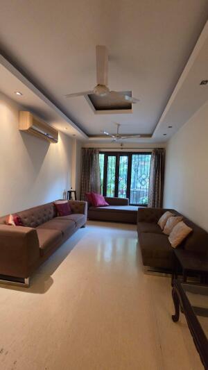 3 BHK Duplex Builder Floor in East of Kailash, Delhi