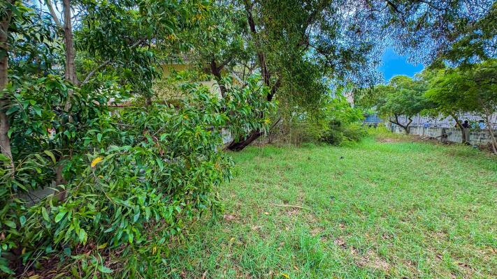 Residential land / Plot in Palavakkam, ECR