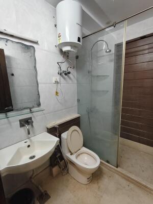 3 BHK Builder Floor in CR Park, Delhi