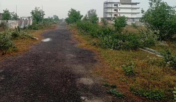Residential land / Plot in Block G Sector-20 Yamuna Expressway, Greater Noida