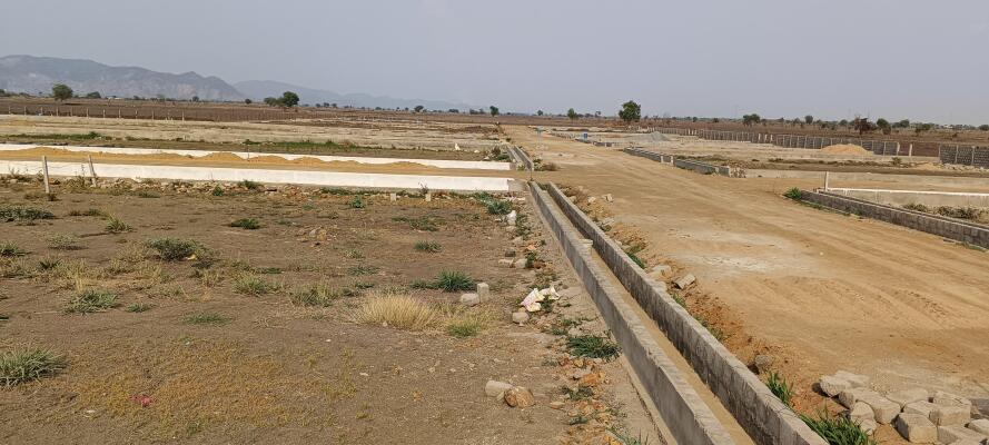 Residential land / Plot in Chevitikallu Vatsavai Road, Vijayawada