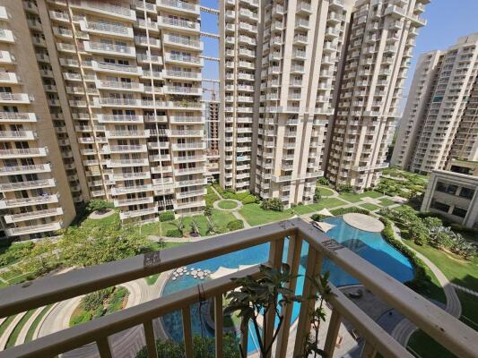 2 BHK Flat in Sector 68, Gurgaon