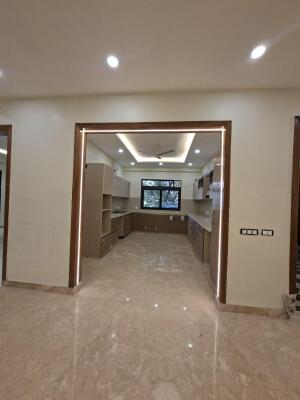 4 BHK Builder Floor in Huda, Gurgaon
