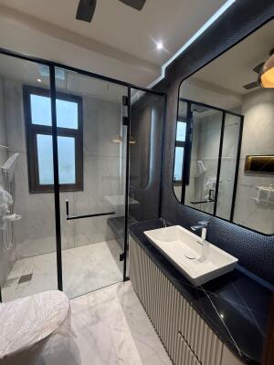 4 BHK Builder Floor in Sector 14, Gurgaon