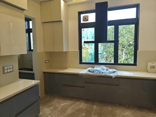4 BHK Builder Floor in Anand Vihar, Delhi