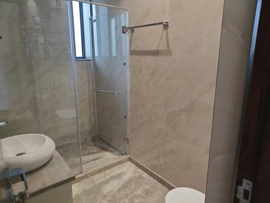 4 BHK Builder Floor in Anand Vihar, Delhi