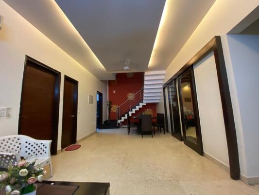5 Bedroom House in Sector 4, Gurgaon