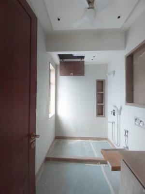 4 BHK Builder Floor in South Extension 2, Delhi