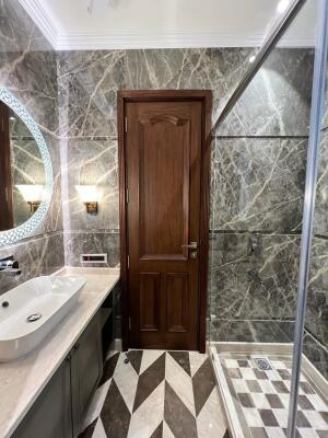 4 BHK Builder Floor in Sector 14, Gurgaon