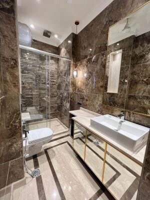 4 BHK Builder Floor in Sector 14, Gurgaon