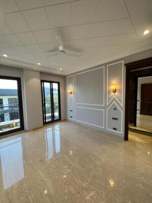 4 BHK Builder Floor in Sector 14, Gurgaon