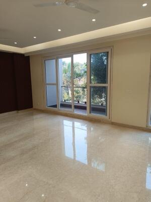 3 BHK Builder Floor in Sarvodaya Enclave, Delhi