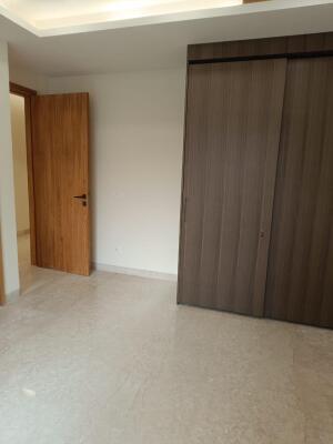 3 BHK Builder Floor in Sarvodaya Enclave, Delhi
