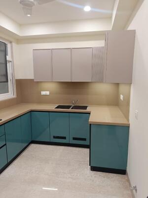 3 BHK Builder Floor in Sarvodaya Enclave, Delhi