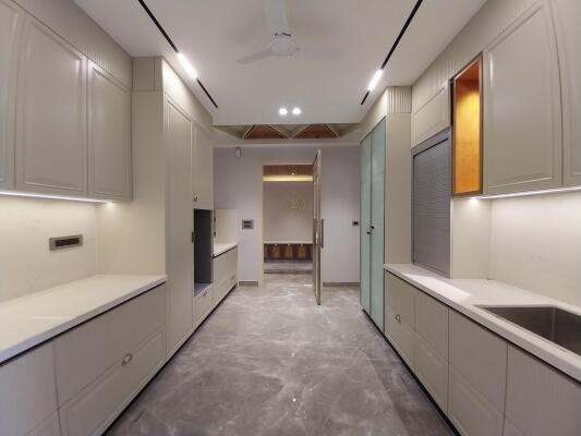 4 BHK Builder Floor in DLF Phase 1, Gurgaon