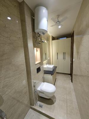 2 BHK Builder Floor in Lajpat Nagar, Delhi
