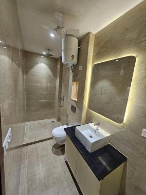 2 BHK Builder Floor in Lajpat Nagar, Delhi