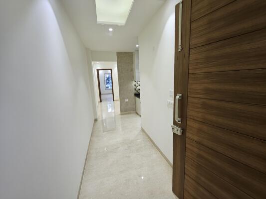 2 BHK Builder Floor in Lajpat Nagar, Delhi