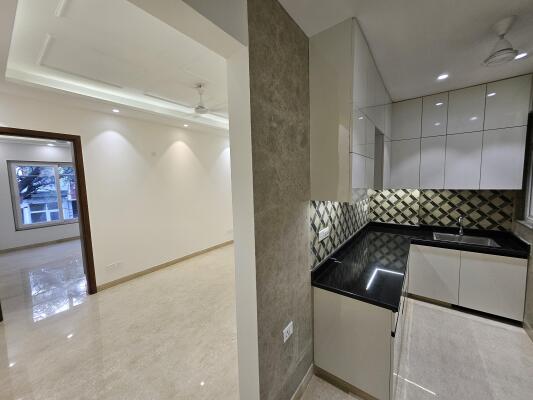 2 BHK Builder Floor in Lajpat Nagar, Delhi