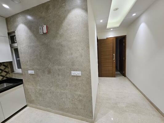 2 BHK Builder Floor in Lajpat Nagar, Delhi