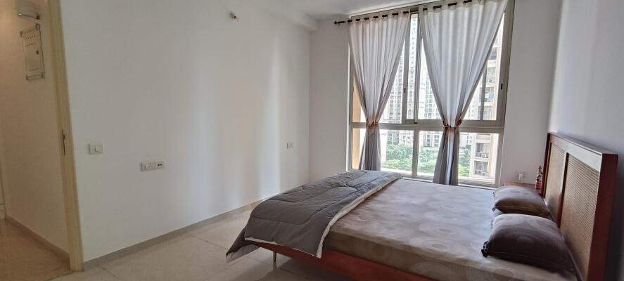 3 BHK Flat in Hiranandani Estate, Thane