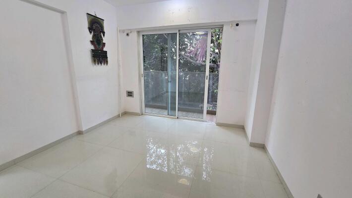 2 BHK Flat in Shivaji Park, Dadar